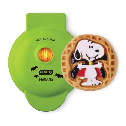 Peanuts®  x Bydaassh Snoopy Vampire Mini Waffle Maker